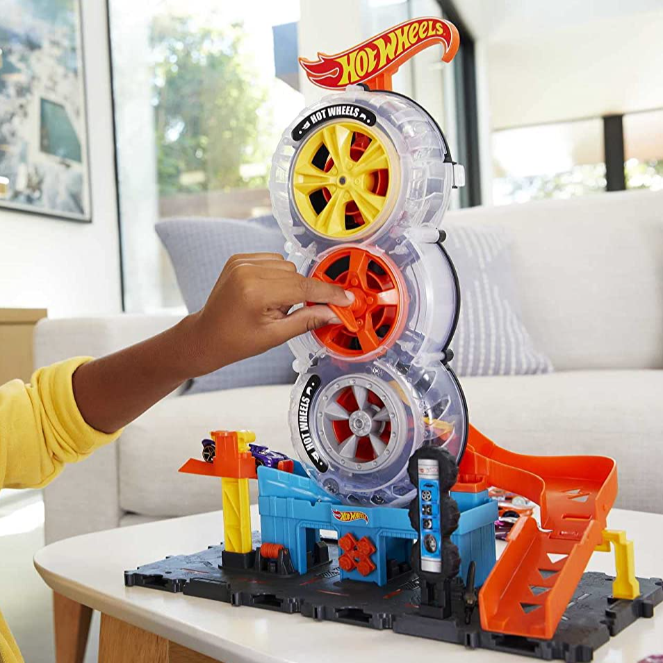 Hot Wheels City Super Twist Tire Playset