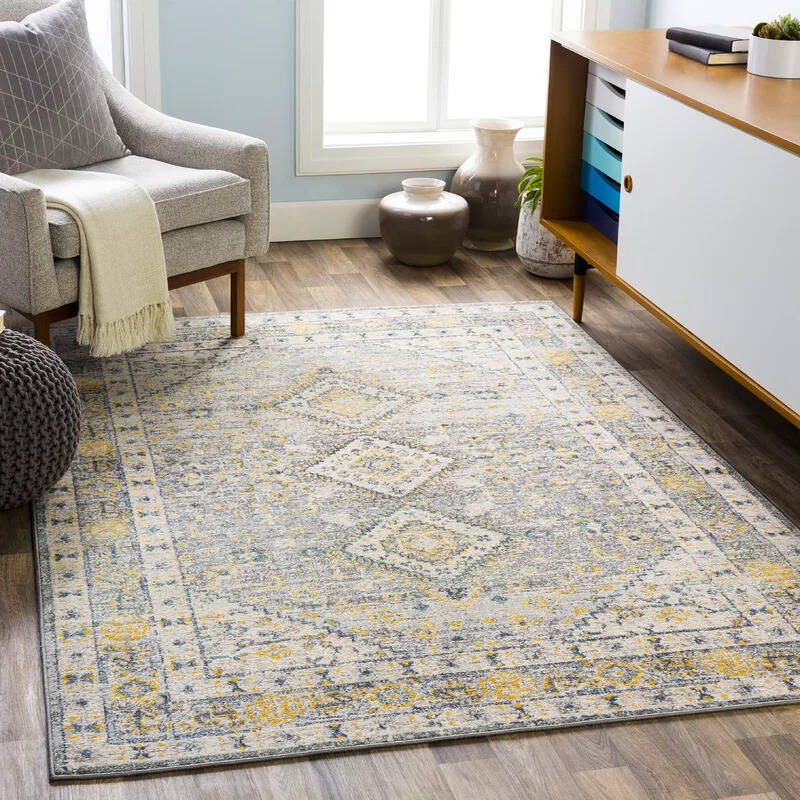 Geometric 5' x 7' Area Rug