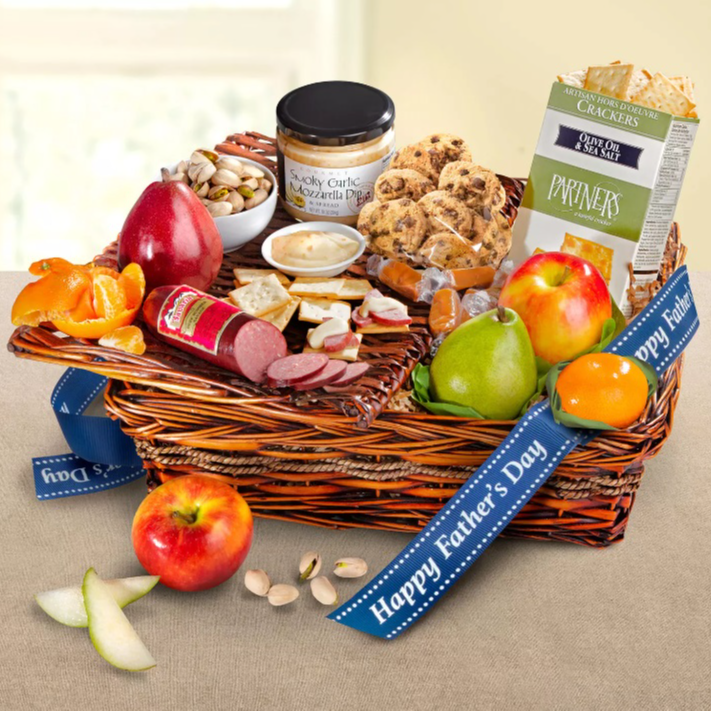 Golden State Fruit Dad's Ultimate Snack Basket