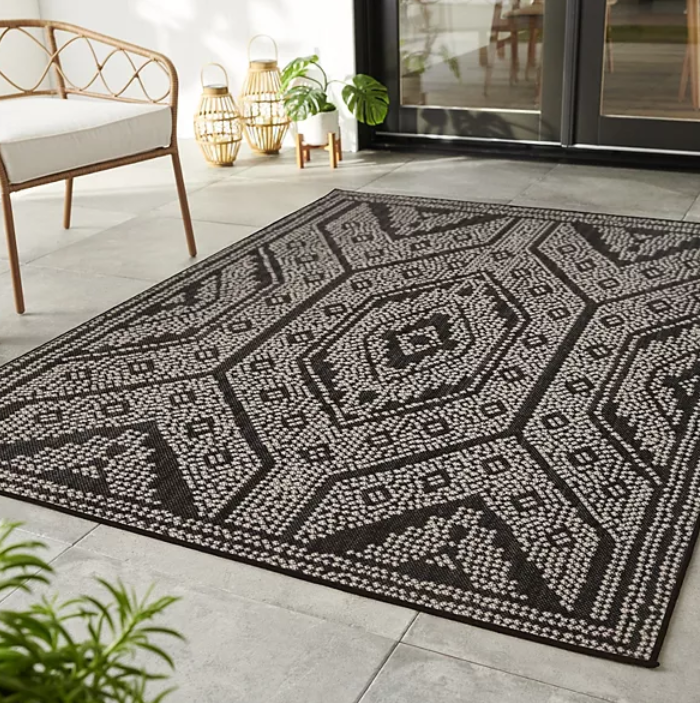 Sonoma Goods For Life 5'x7' Indoor/Outdoor Rug