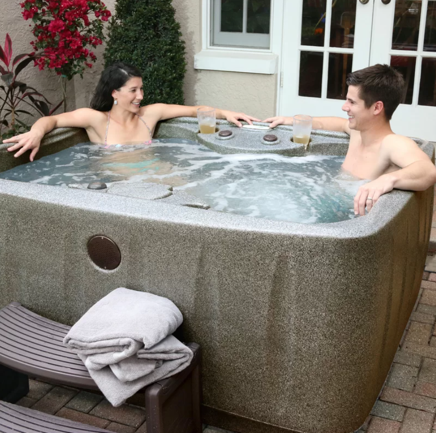 AquaRest Jacuzzi 4-Person Hot Tub