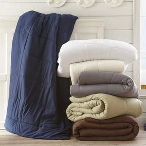 Lightweight Down Alternative Comforter