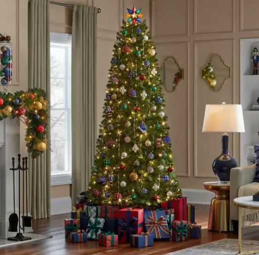 Pre-Lit 7.5' Artificial Christmas Tree