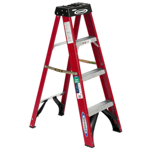 Werner Fiberglass 4' 225 lbs. Step Ladder