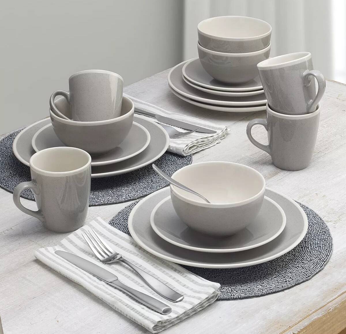 Mikasa 16-Piece Stoneware Dinnerware Set