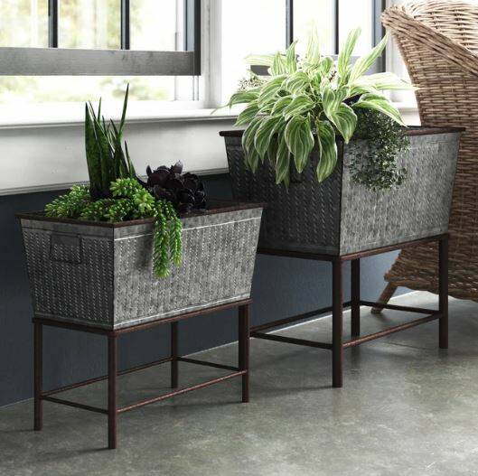 2-Piece Iron Elevated Planter Set