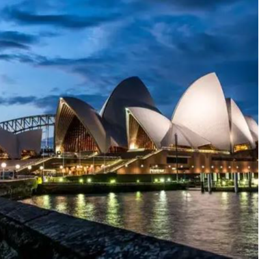 Australia: 12-Night Trip w/Air, Tours, Transfers, Hotels & More