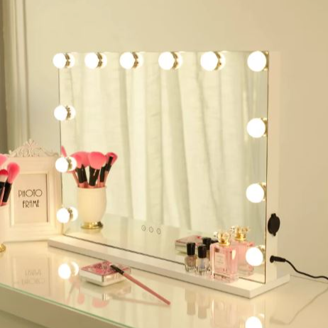 LED Magnifying Makeup Mirror