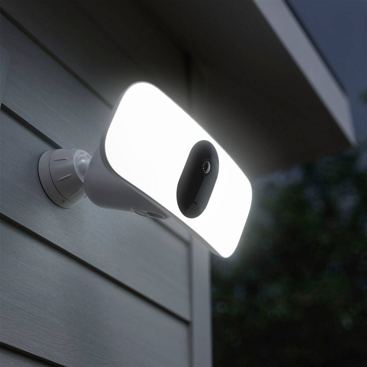 Arlo Pro 3 Wireless Wi-Fi LED Floodlight Camera