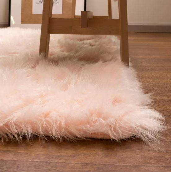 Handmade 2' x 3' Shag Faux Sheepskin Area Rug